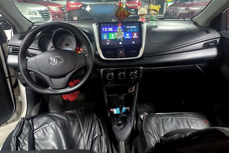 Used Toyota YARiS L Zhi Xiang 2019 1.5E CVT Dynamic Edition China VI compliant Center Console