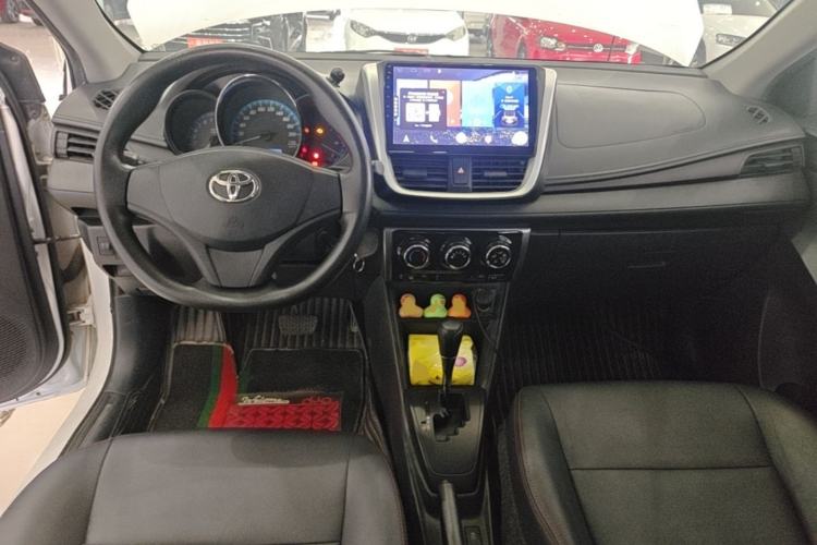 Used Toyota YARiS L Zhi Xiang 2019 1.5E CVT Dynamic Edition China VI compliant Center Console