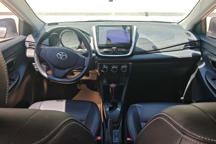 Used Toyota YARiS L Zhi Xiang 2019 1.5E CVT Dynamic Edition China VI compliant Center Console