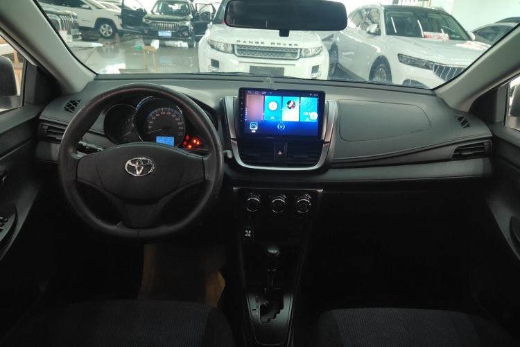 Used Toyota YARiS L Zhi Xiang 2019 1.5E CVT Dynamic Edition China VI compliant Center Console