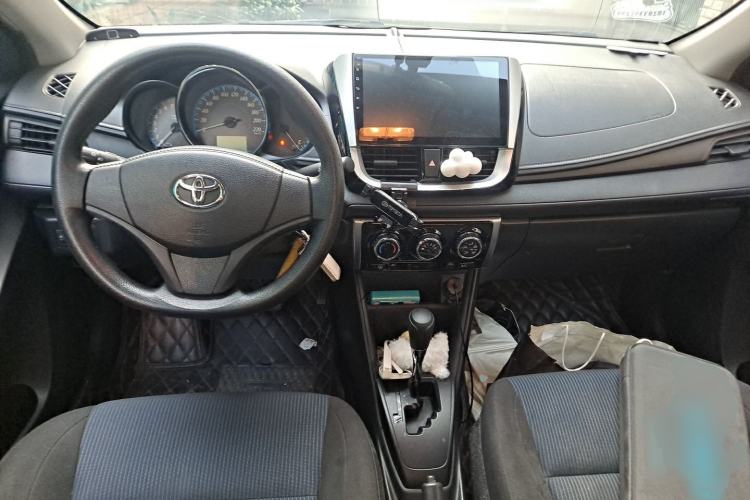 Used Toyota YARiS L Zhi Xiang 2019 1.5E CVT Dynamic Edition China VI compliant Center Console