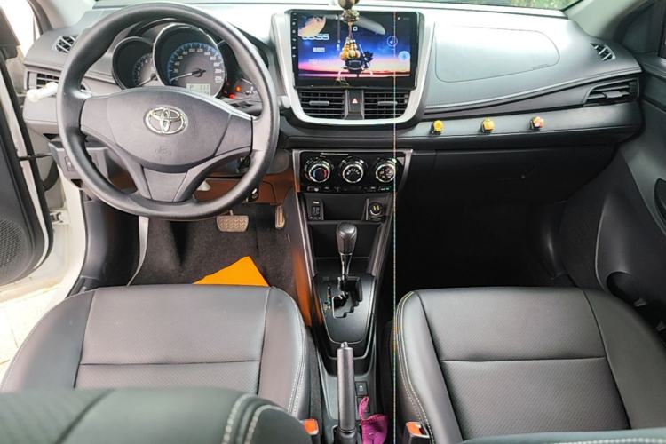 Used Toyota YARiS L Zhi Xiang 2019 1.5E CVT Dynamic Edition China VI compliant Center Console