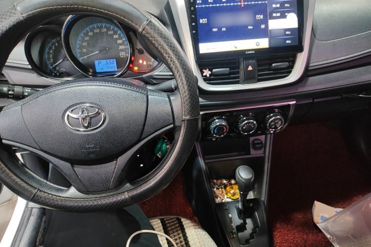 Used Toyota YARiS L Zhi Xiang 2019 1.5E CVT Dynamic Edition China VI compliant Center Console