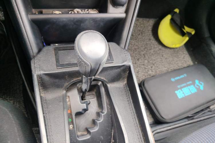 Used Toyota YARiS L Zhi Xiang 2019 1.5E CVT Dynamic Edition China VI compliant Gear Lever