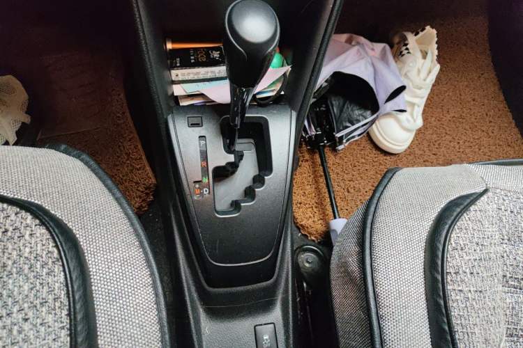 Used Toyota YARiS L Zhi Xiang 2019 1.5E CVT Dynamic Edition China VI compliant Gear Lever