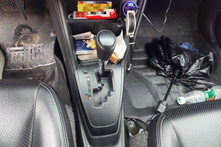 Used Toyota YARiS L Zhi Xiang 2019 1.5E CVT Dynamic Edition China VI compliant Gear Lever
