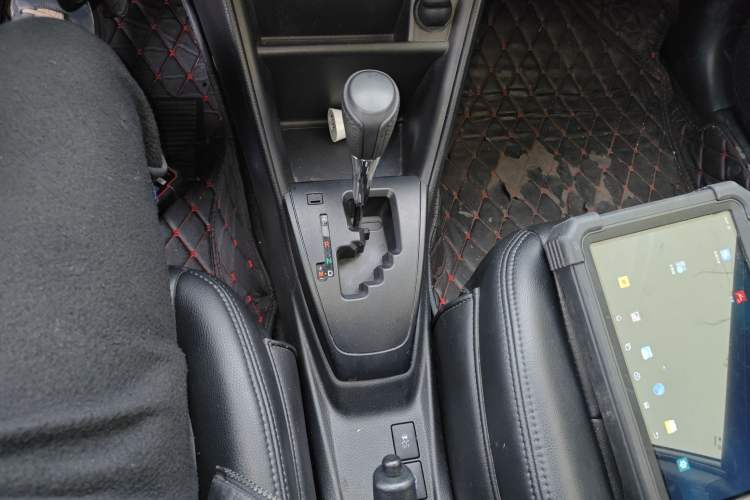Used Toyota YARiS L Zhi Xiang 2019 1.5E CVT Dynamic Edition China VI compliant Gear Lever