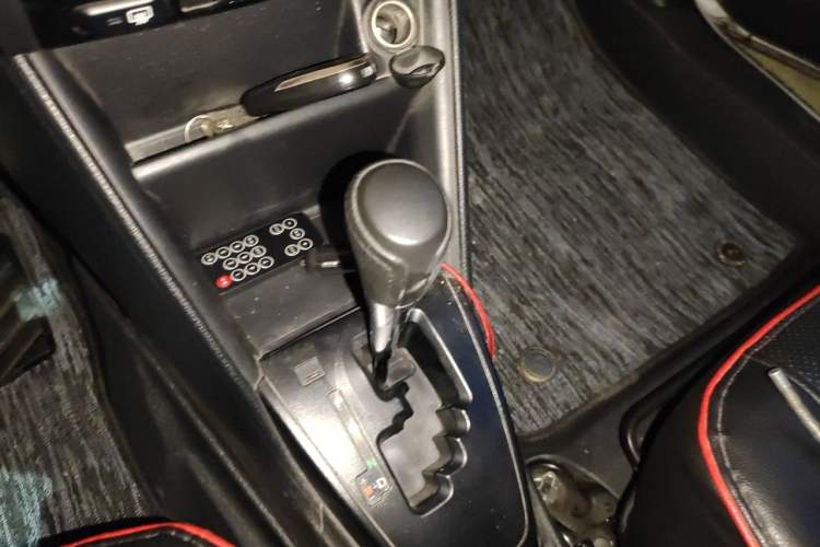 Used Toyota YARiS L Zhi Xiang 2019 1.5E CVT Dynamic Edition China VI compliant Gear Lever