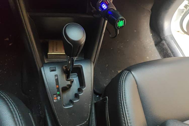 Used Toyota YARiS L Zhi Xiang 2019 1.5E CVT Dynamic Edition China VI compliant Gear Lever