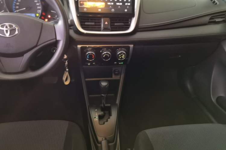 Used Toyota YARiS L Zhi Xiang 2019 1.5E CVT Dynamic Edition China VI compliant Gear Lever