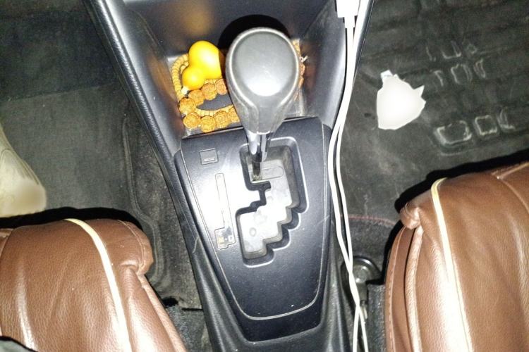 Used Toyota YARiS L Zhi Xiang 2019 1.5E CVT Dynamic Edition China VI compliant Gear Lever