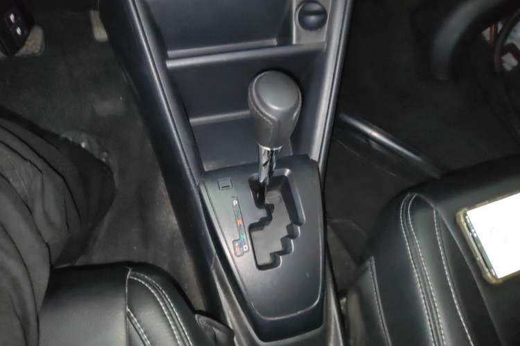 Used Toyota YARiS L Zhi Xiang 2019 1.5E CVT Dynamic Edition China VI compliant Gear Lever
