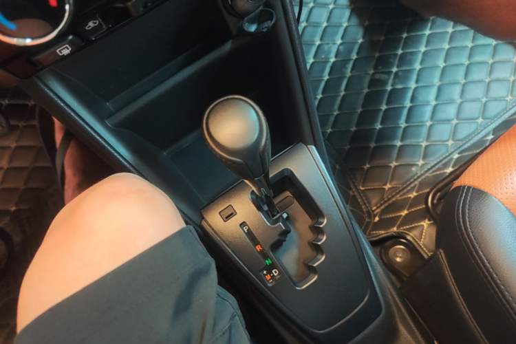 Used Toyota YARiS L Zhi Xiang 2019 1.5E CVT Dynamic Edition China VI compliant Gear Lever