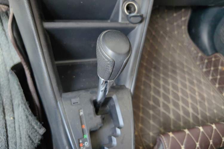 Used Toyota YARiS L Zhi Xiang 2019 1.5E CVT Dynamic Edition China VI compliant Gear Lever