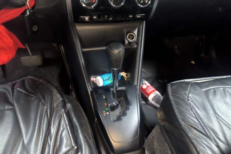 Used Toyota YARiS L Zhi Xiang 2019 1.5E CVT Dynamic Edition China VI compliant Gear Lever