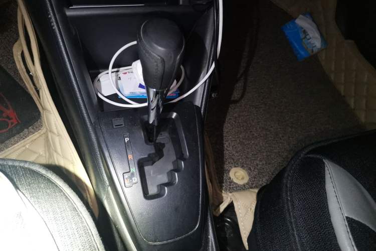 Used Toyota YARiS L Zhi Xiang 2019 1.5E CVT Dynamic Edition China VI compliant Gear Lever