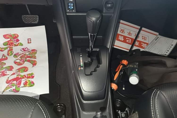 Used Toyota YARiS L Zhi Xiang 2019 1.5E CVT Dynamic Edition China VI compliant Gear Lever