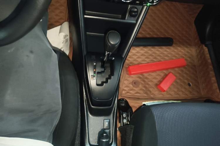 Used Toyota YARiS L Zhi Xiang 2019 1.5E CVT Dynamic Edition China VI compliant Gear Lever