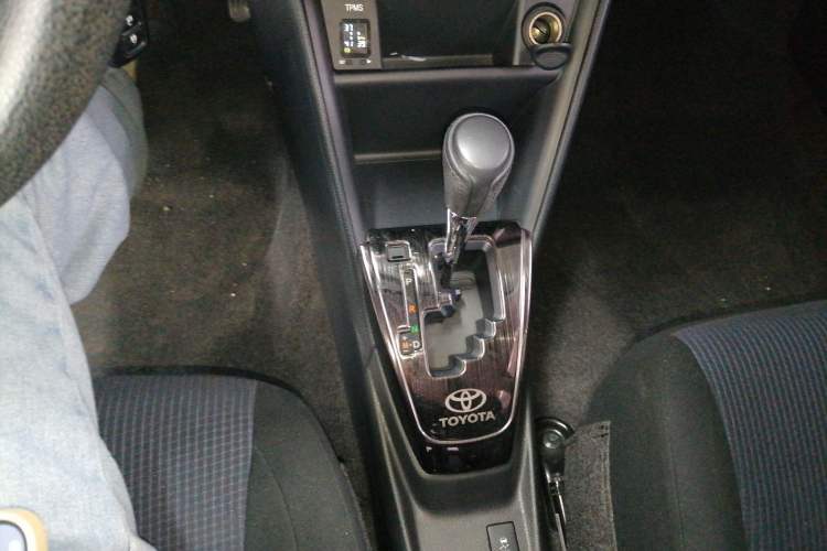Used Toyota YARiS L Zhi Xiang 2019 1.5E CVT Dynamic Edition China VI compliant Gear Lever