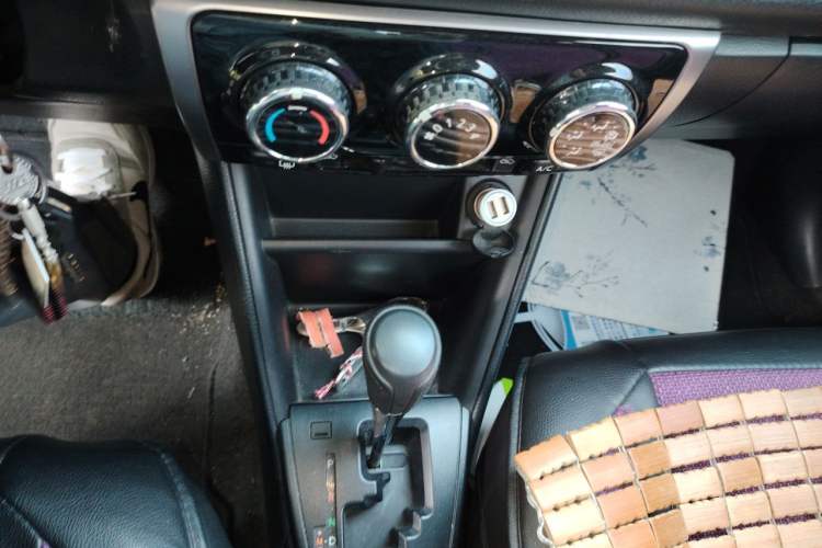 Used Toyota YARiS L Zhi Xiang 2019 1.5E CVT Dynamic Edition China VI compliant Gear Lever