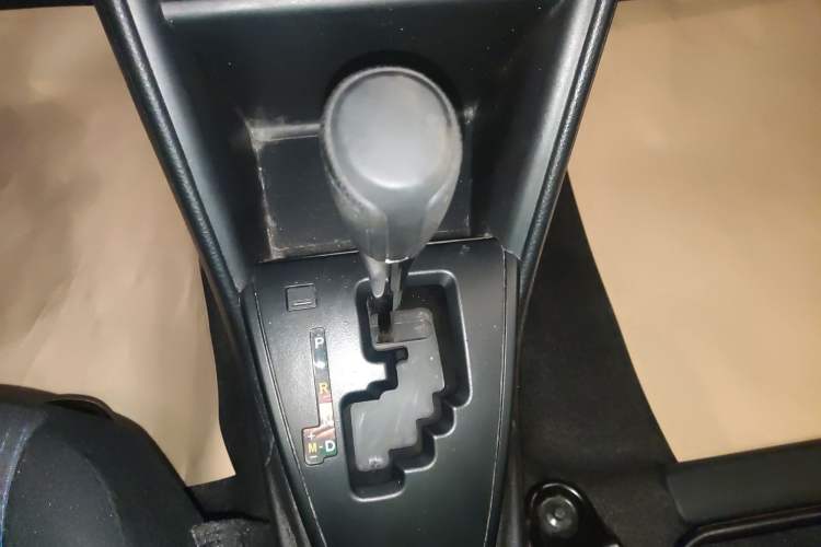 Used Toyota YARiS L Zhi Xiang 2019 1.5E CVT Dynamic Edition China VI compliant Gear Lever
