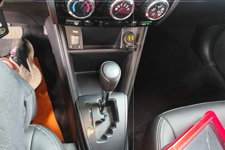 Used Toyota YARiS L Zhi Xiang 2019 1.5E CVT Dynamic Edition China VI compliant Gear Lever