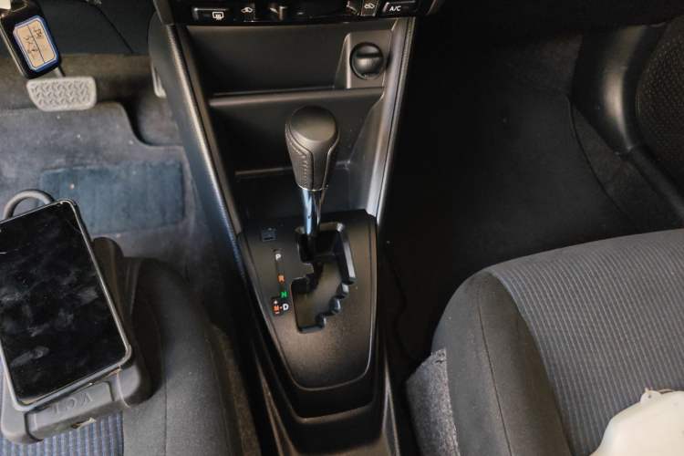 Used Toyota YARiS L Zhi Xiang 2019 1.5E CVT Dynamic Edition China VI compliant Gear Lever