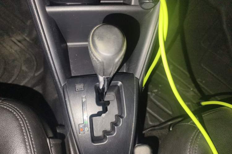 Used Toyota YARiS L Zhi Xiang 2019 1.5E CVT Dynamic Edition China VI compliant Gear Lever