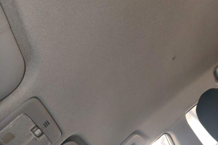 Used Toyota YARiS L Zhi Xiang 2019 1.5E CVT Dynamic Edition China VI compliant Headliner