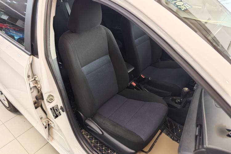 Used Toyota YARiS L Zhi Xiang 2019 1.5E CVT Dynamic Edition China VI compliant Interior 15