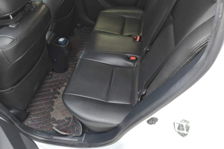 Used Toyota YARiS L Zhi Xiang 2019 1.5E CVT Dynamic Edition China VI compliant Interior 4