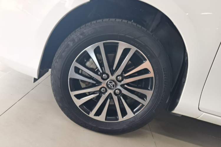 Used Toyota YARiS L Zhi Xiang 2019 1.5E CVT Dynamic Edition China VI compliant Left Front Wheel Hub