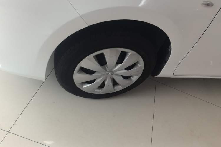 Used Toyota YARiS L Zhi Xiang 2019 1.5E CVT Dynamic Edition China VI compliant Left Front Wheel Hub