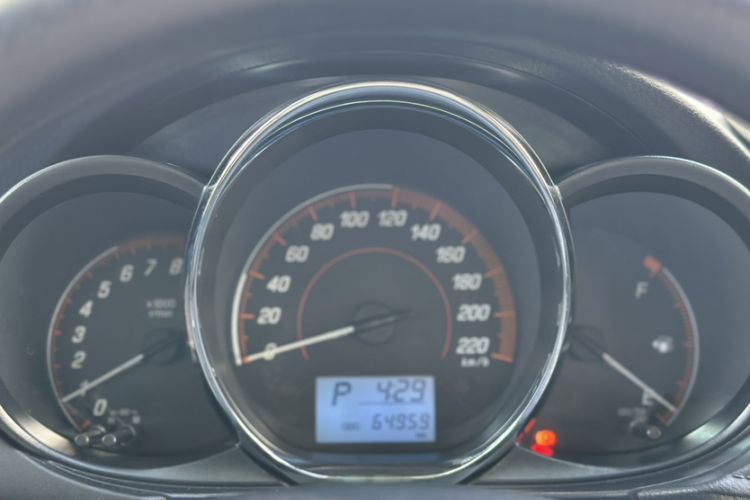 Used Toyota YARiS L Zhi Xiang 2019 1.5G CVT Xuan Dong Edition China VI standard Odometer Close Up