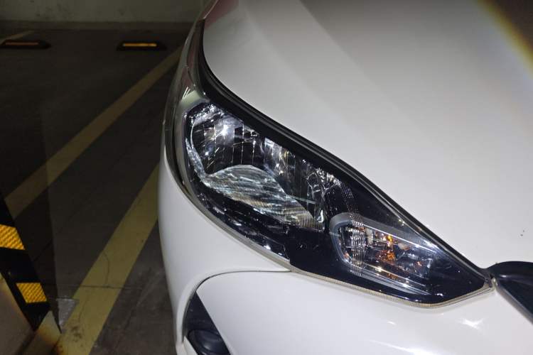 Used Toyota YARiS L Zhi Xiang 2019 1.5E CVT Dynamic Edition China VI compliant Right Front Headlight