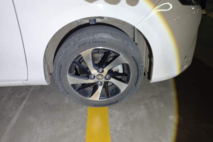 Used Toyota YARiS L Zhi Xiang 2019 1.5E CVT Dynamic Edition China VI compliant Right Front Wheel Hub
