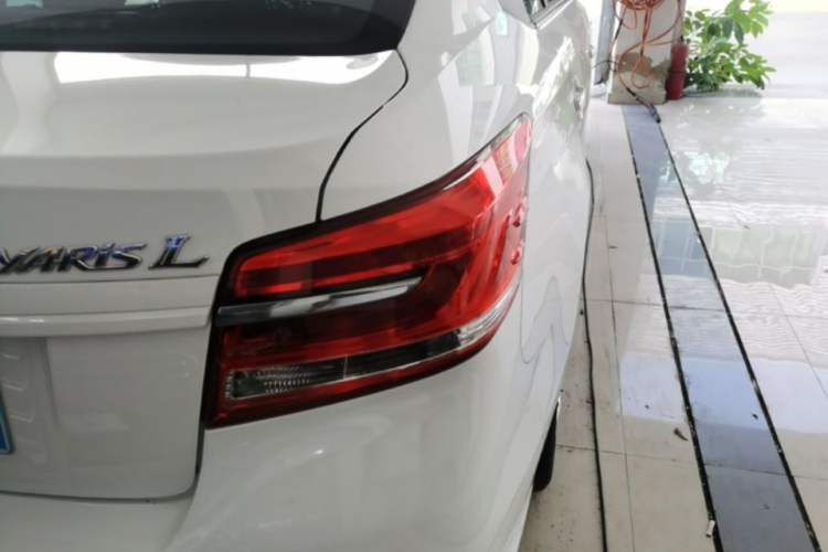 Used Toyota YARiS L Zhi Xiang 2019 1.5G CVT Xuan Dong Edition China VI standard Right Rear Taillight