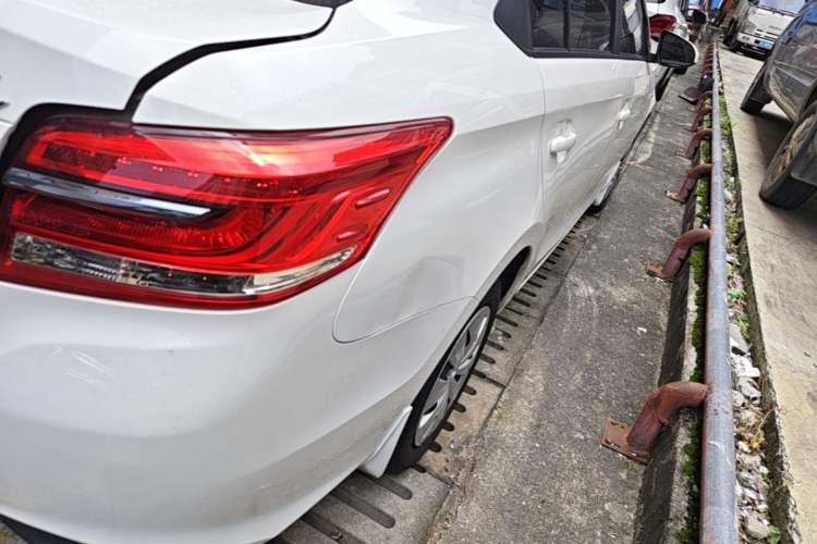 Used Toyota YARiS L Zhi Xiang 2019 1.5E CVT Dynamic Edition China VI compliant Right Rear Taillight