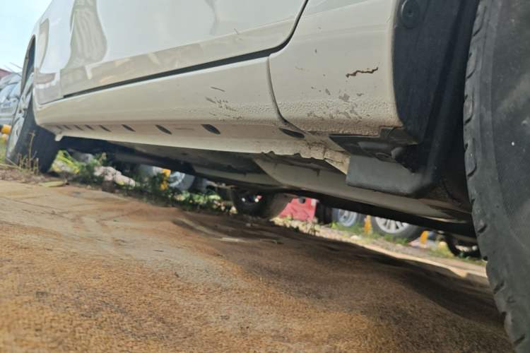 Used Toyota YARiS L Zhi Xiang 2019 1.5E CVT Dynamic Edition China VI compliant Right Side Sill