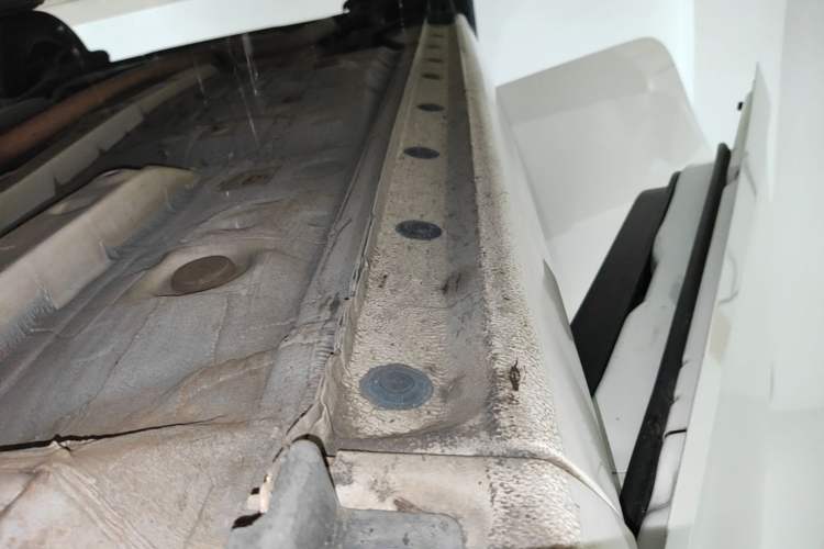 Used Toyota YARiS L Zhi Xiang 2019 1.5E CVT Dynamic Edition China VI compliant Right Side Sill
