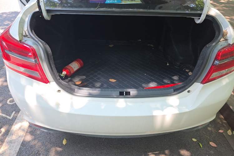 Used Toyota YARiS L Zhi Xiang 2019 1.5E CVT Dynamic Edition China VI compliant Trunk
