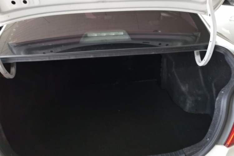 Used Toyota YARiS L Zhi Xiang 2019 1.5E CVT Dynamic Edition China VI compliant Trunk