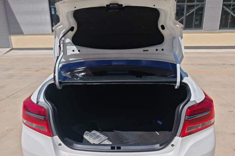 Used Toyota YARiS L Zhi Xiang 2019 1.5E CVT Dynamic Edition China VI compliant Trunk