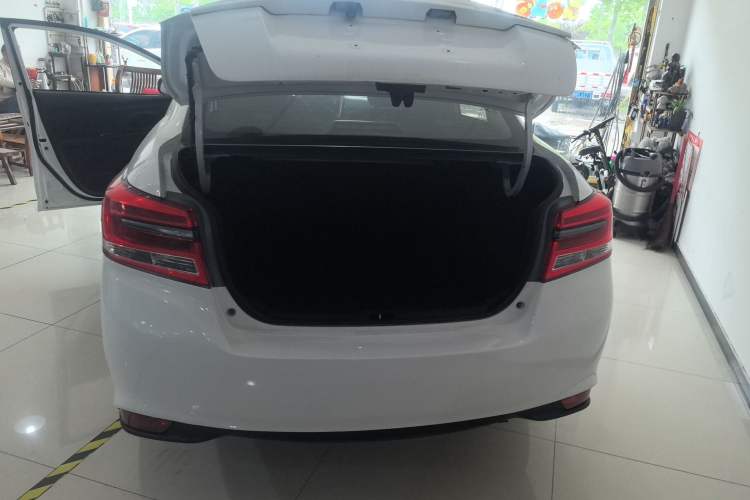 Used Toyota YARiS L Zhi Xiang 2019 1.5E CVT Dynamic Edition China VI compliant Trunk