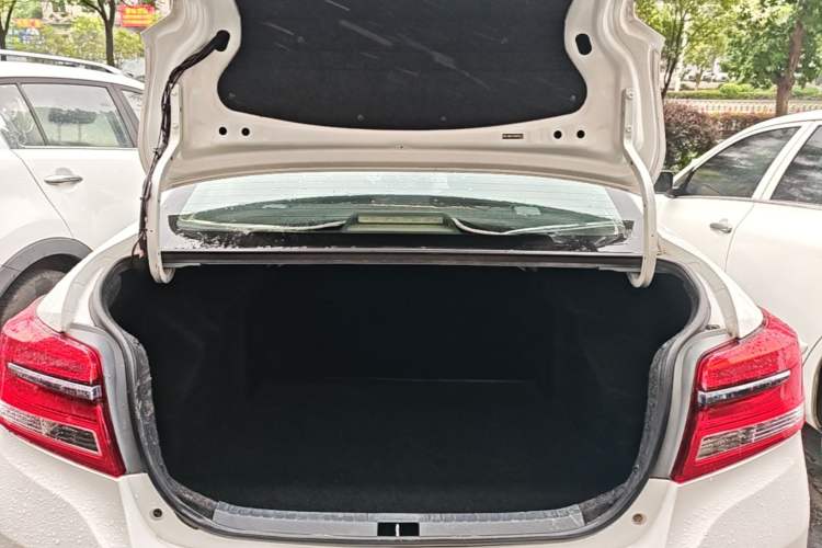 Used Toyota YARiS L Zhi Xiang 2019 1.5E CVT Dynamic Edition China VI compliant Trunk