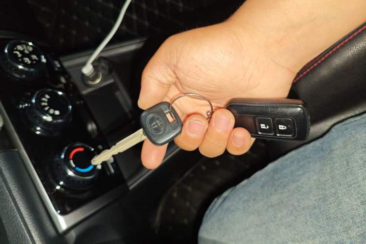 Used Toyota YARiS L Zhi Xiang 2019 1.5E CVT Dynamic Edition China VI compliant Vehicle Key
