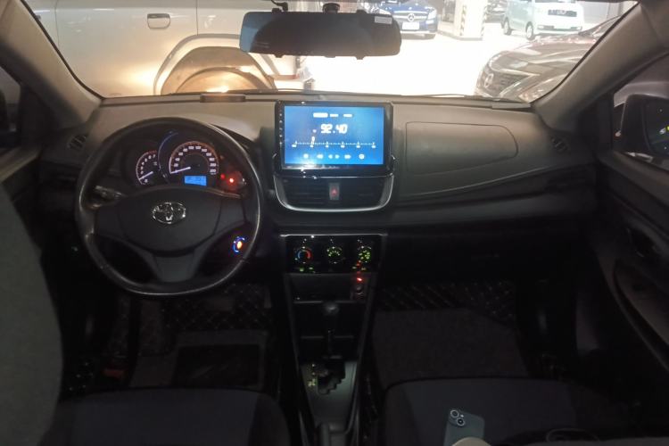 Used Toyota YARiS L Zhi Xiang 2020 1.5L CVT Leading Edition Center Console