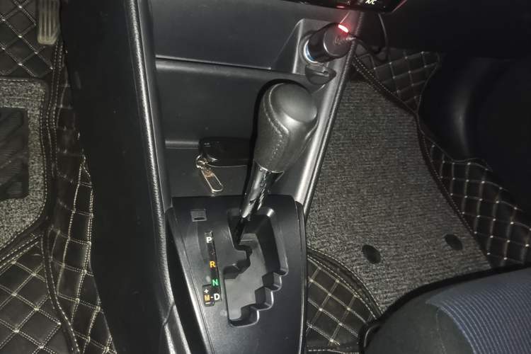Used Toyota YARiS L Zhi Xiang 2020 1.5L CVT Leading Edition Gear Lever
