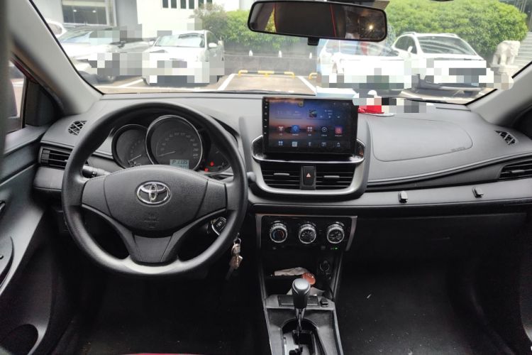 Used Toyota YARiS L Zhi Xiang 2020 1.5L CVT Leading Edition Center Console