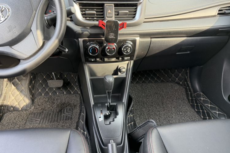 Used Toyota YARiS L Zhi Xiang 2020 1.5L CVT Leading Edition Gear Lever